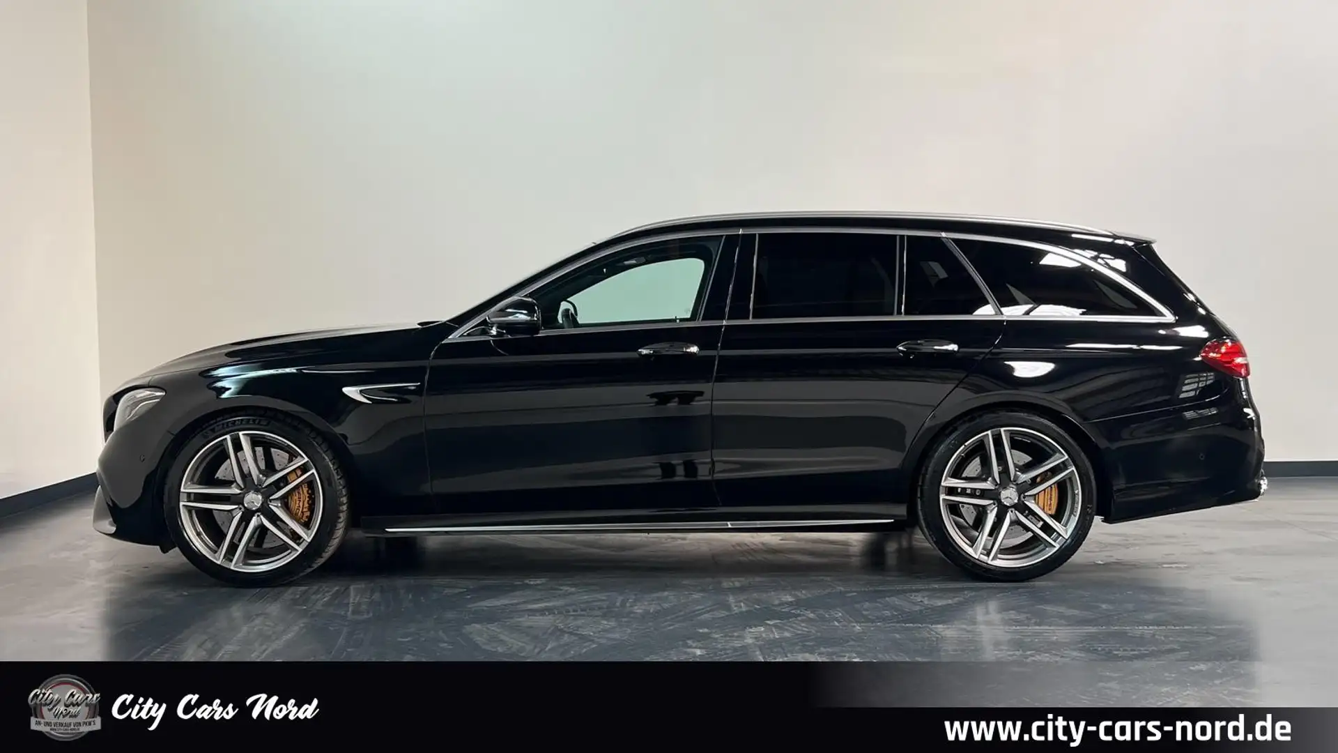 Mercedes-Benz E 63 AMG E 63S AMG 4Matic+  STD.HZ-KERAMIK-360°-HUD-DTR+ Schwarz - 2