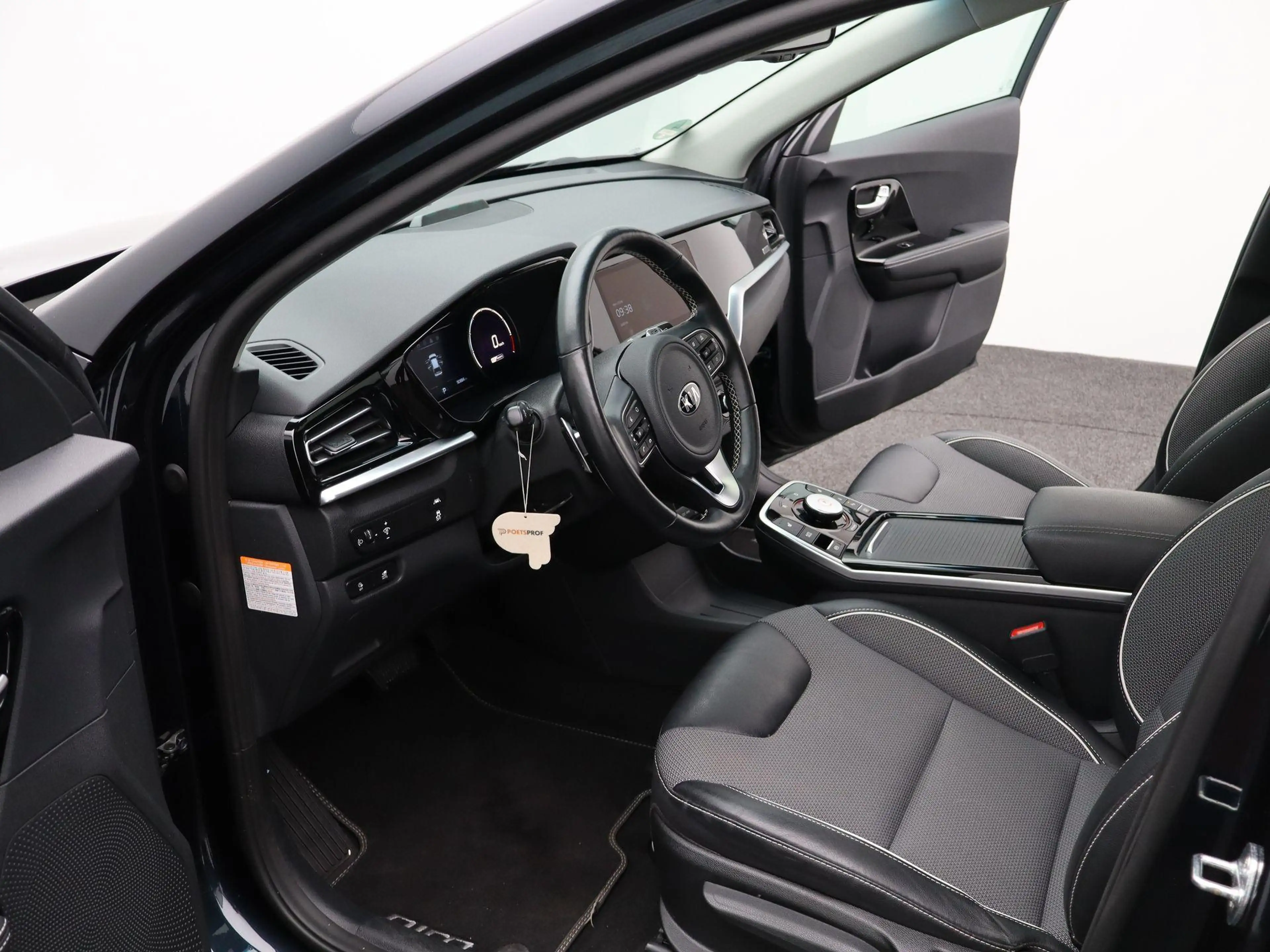 Kia e-Niro DynamicPlusLine 64 kWh Open Dak | Stoelverwarming — photo 6