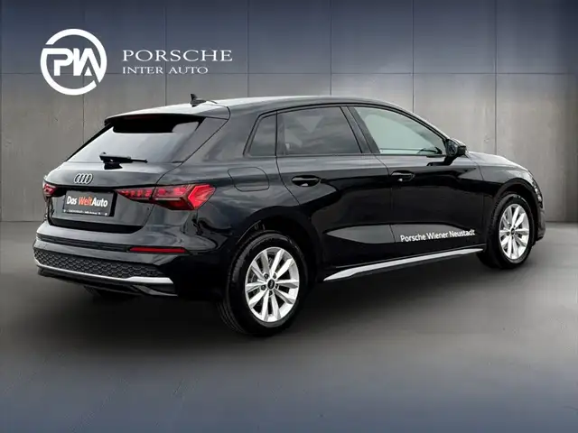 Audi A3 view 4