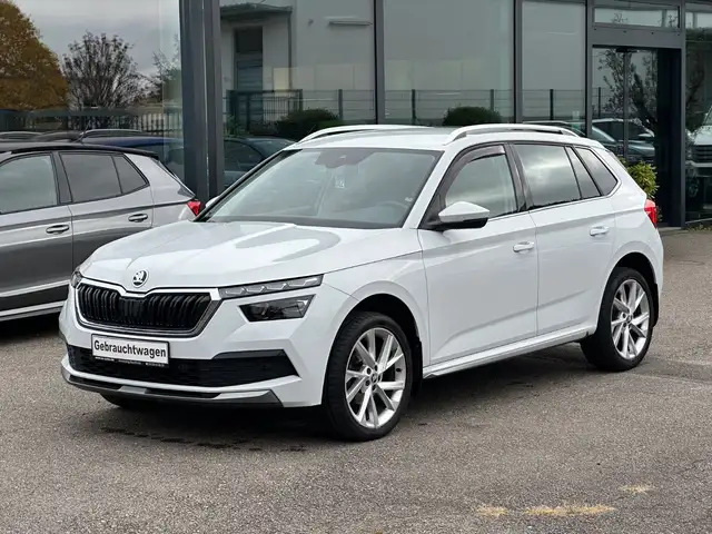 Skoda Kamiq Style 1.5 TSI LED AHK Navi ACC Kamera 18"