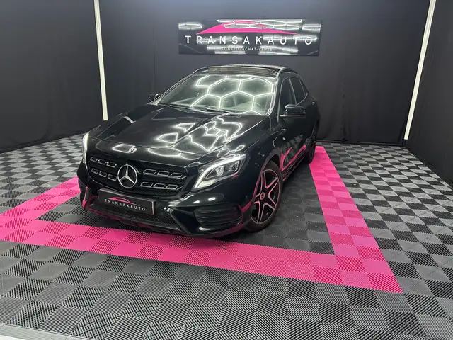 Mercedes-Benz GLA 180 GLA 180/ Pack AMG / Toit Pano / Garantie 12 Mois