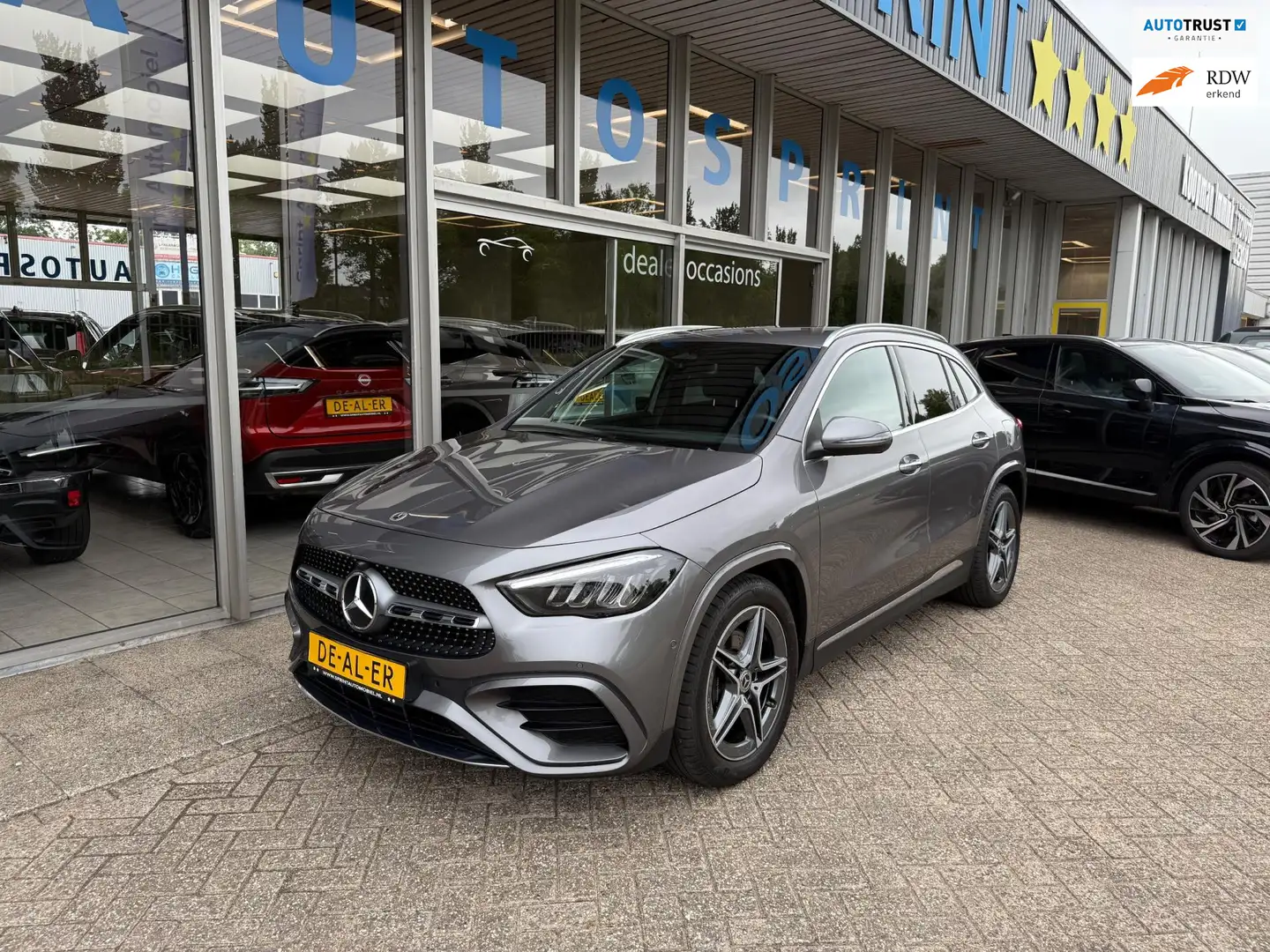 Mercedes-Benz GLA 200 AMG Line 163PK / SFEERVERLICHTING /ELEKTRISCHE ACH Grijs - 1