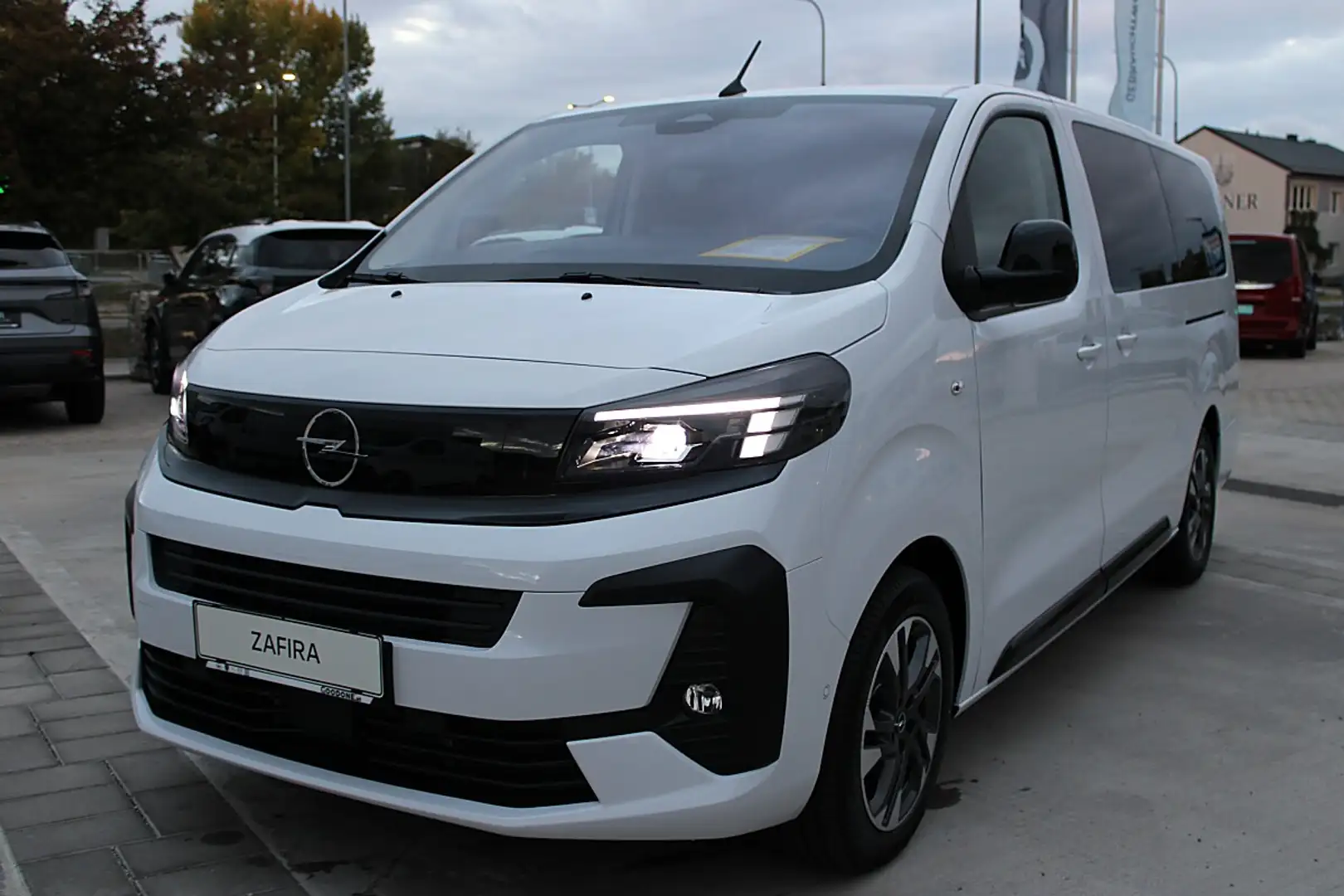 Opel Zafira 2,2 Diesel XL GS Aut. Weiß - 1