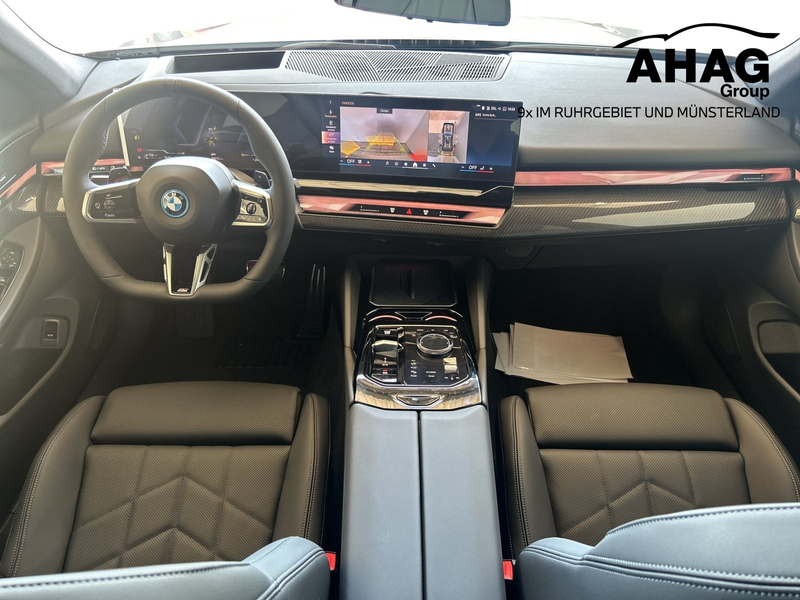BMW 550 e xDrive — photo 9