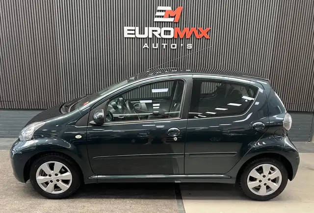 Toyota Aygo view 8