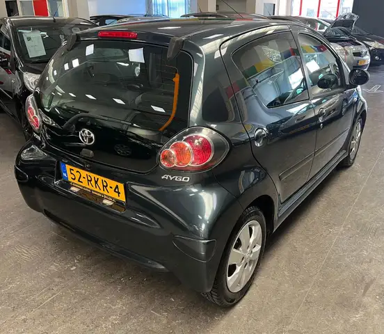 Toyota Aygo view 12