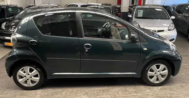 Toyota Aygo view 13