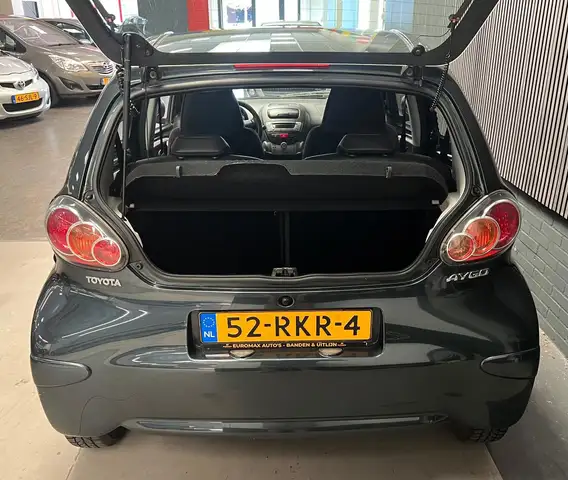 Toyota Aygo view 11