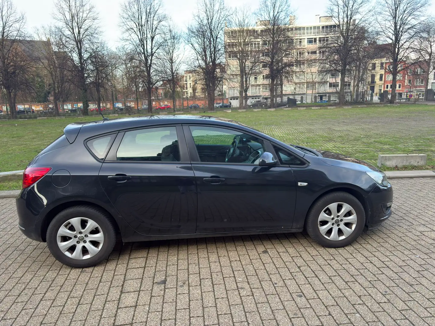 Opel Astra Astra 1.3 CDTI 95 ch FAP Start/Stop ecoFLEX Enjoy Noir - 2