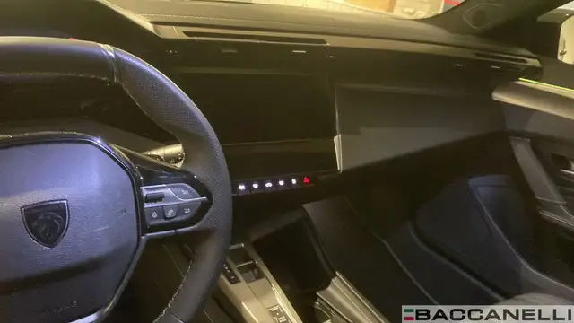 Peugeot 408 view 14