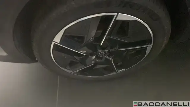 Peugeot 408 view 7