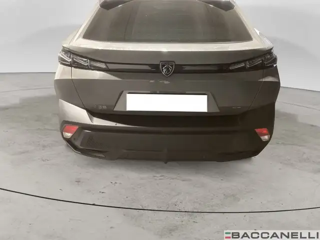 Peugeot 408 view 3