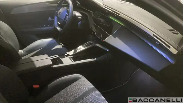Peugeot 408 view 8