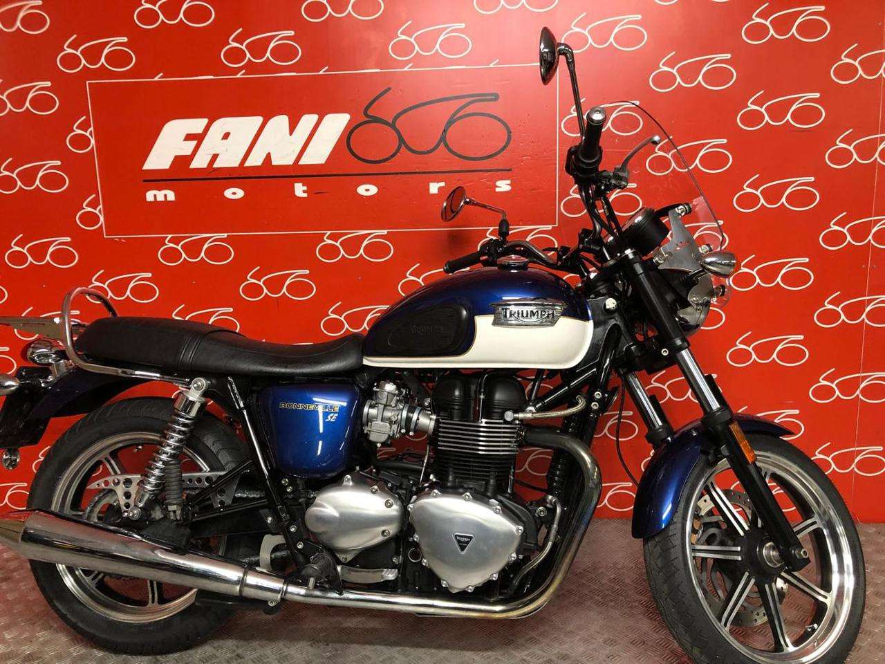 Triumph Bonneville T100 SE
