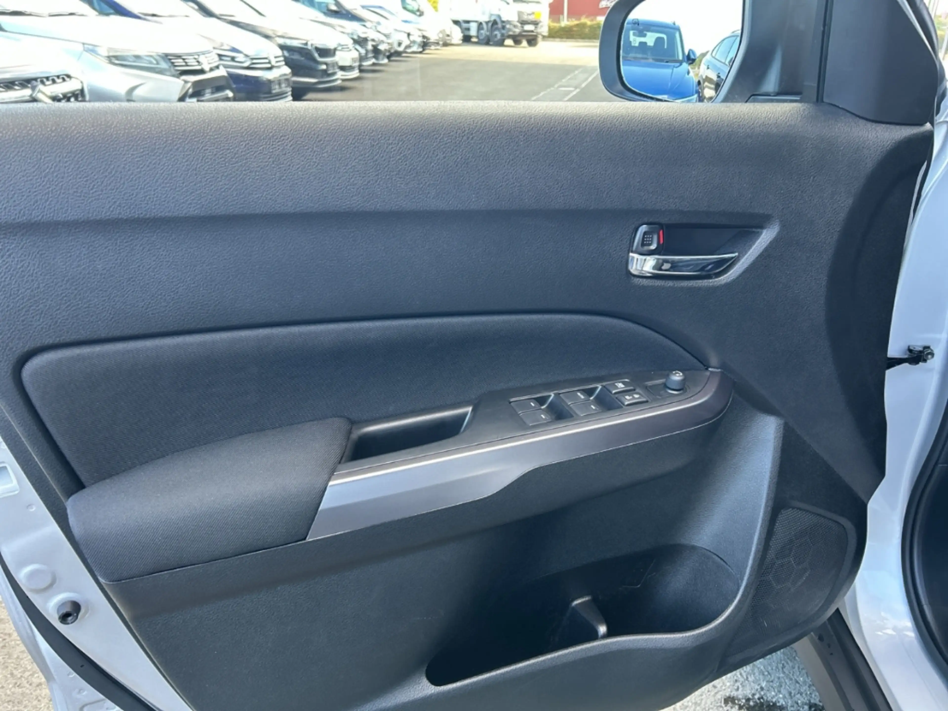Suzuki Vitara 1.4GL+ Mild Hybrid 48V LED Navi RFK LM 17 SHZ Blue — photo 7