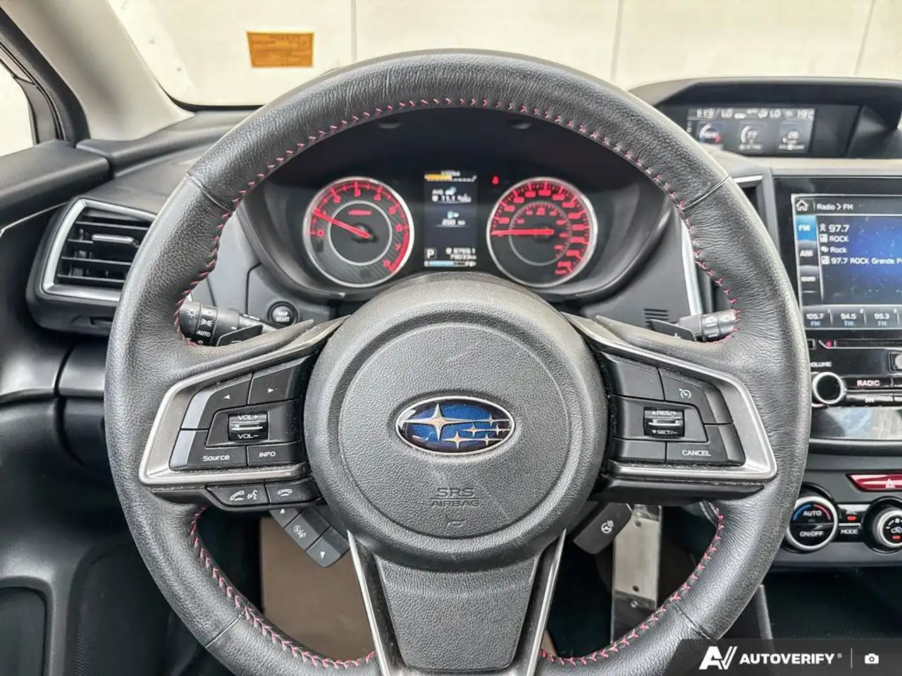 Subaru Impreza снимка Subaru Impreza
