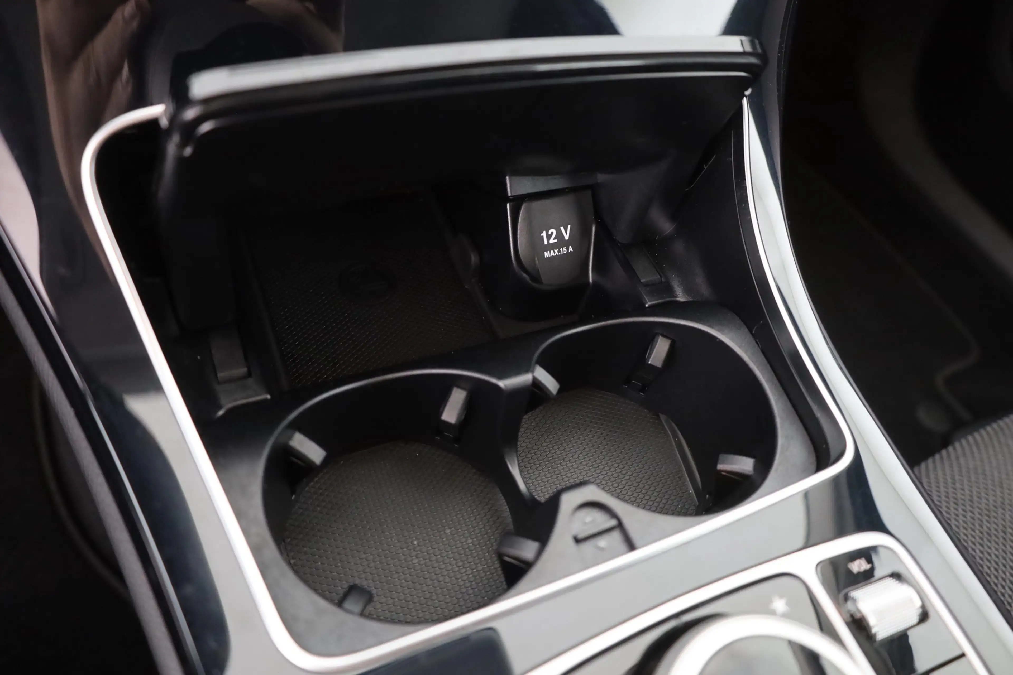 Mercedes-Benz C 180 C180 T Avantgarde LED Navi Sitzheizung Tempomat — photo 12