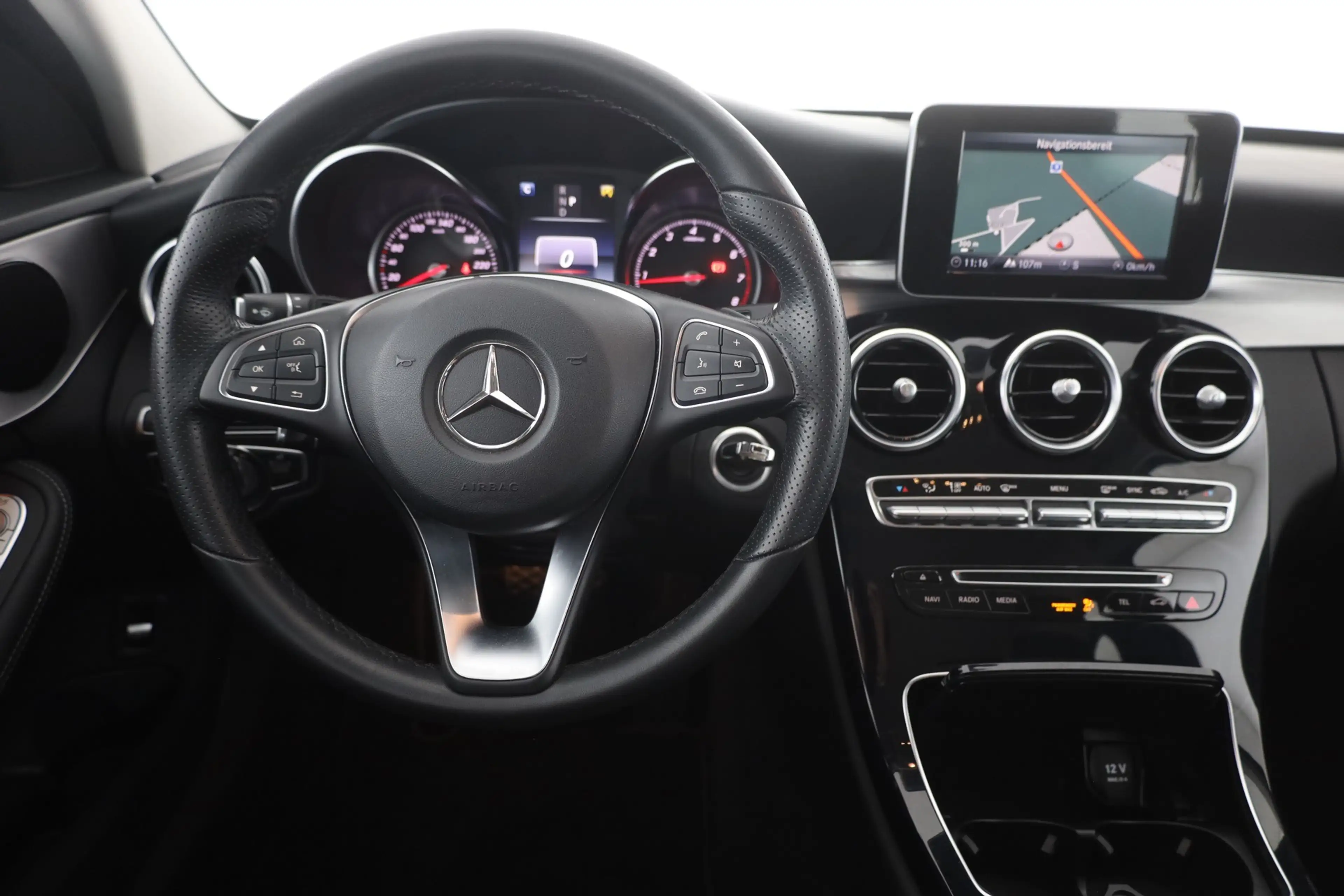 Mercedes-Benz C 180 C180 T Avantgarde LED Navi Sitzheizung Tempomat — photo 10