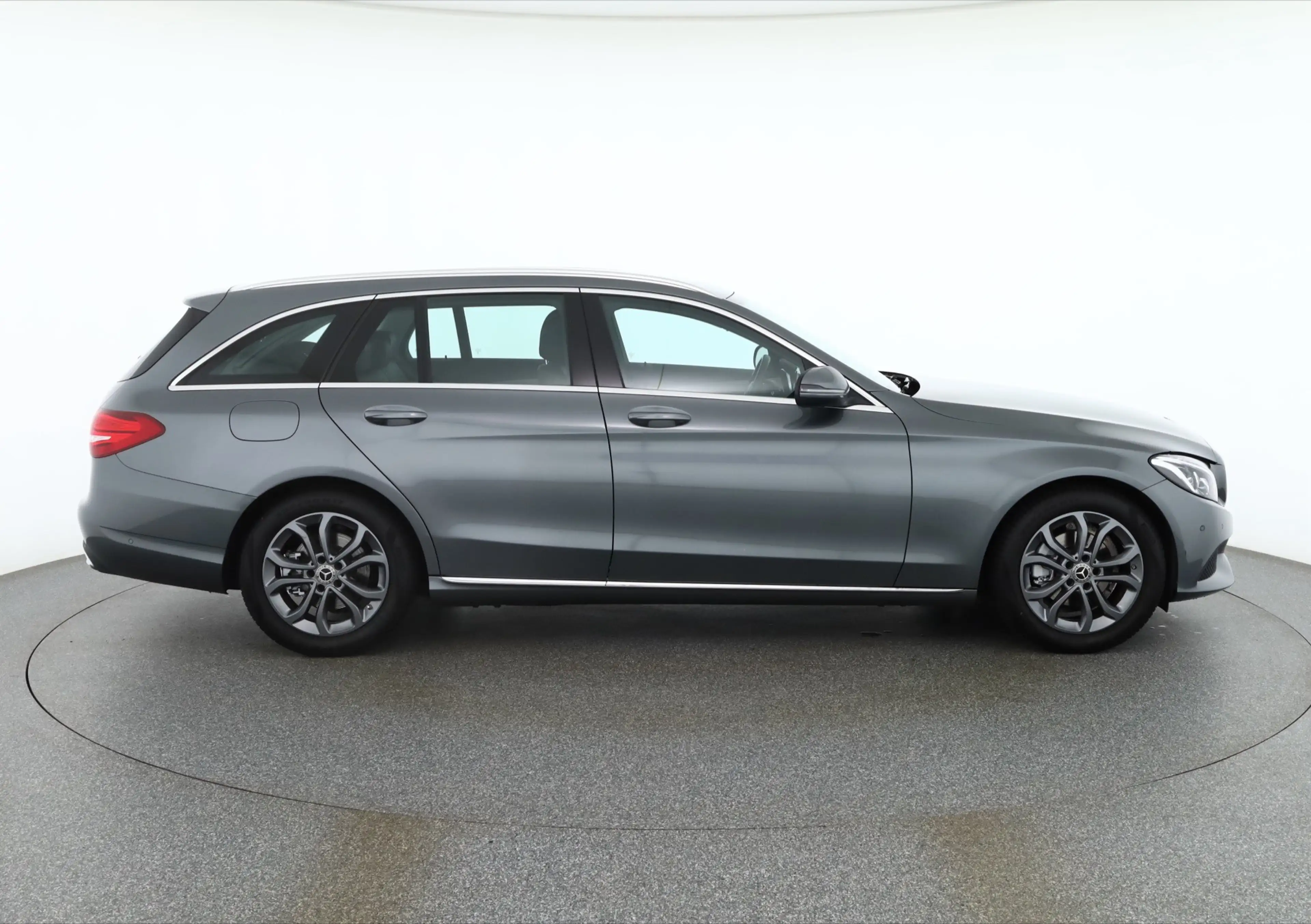 Mercedes-Benz C 180 C180 T Avantgarde LED Navi Sitzheizung Tempomat — photo 6