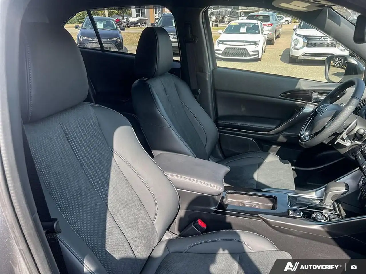 Mitsubishi Eclipse Cross снимка Mitsubishi Eclipse Cross