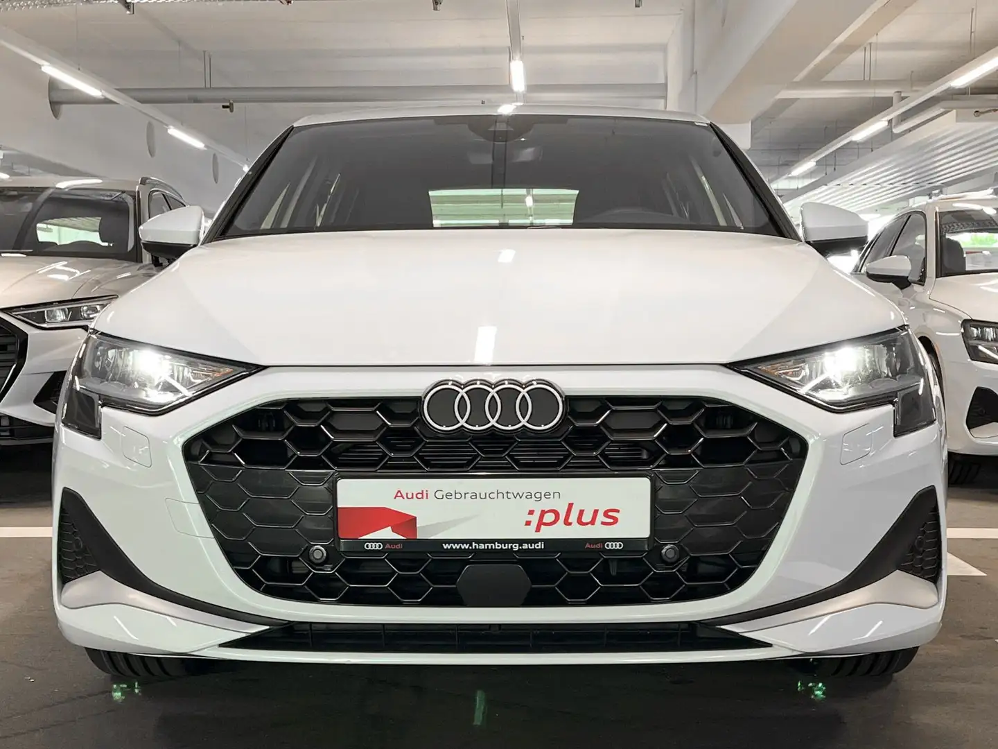Audi A3 35 TFSI advanced S tronic NAVI/ACC Weiß - 2