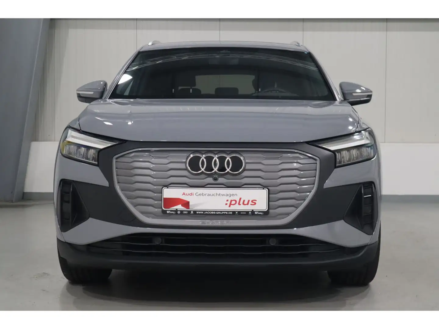 Audi Q4 e-tron Grau - 2