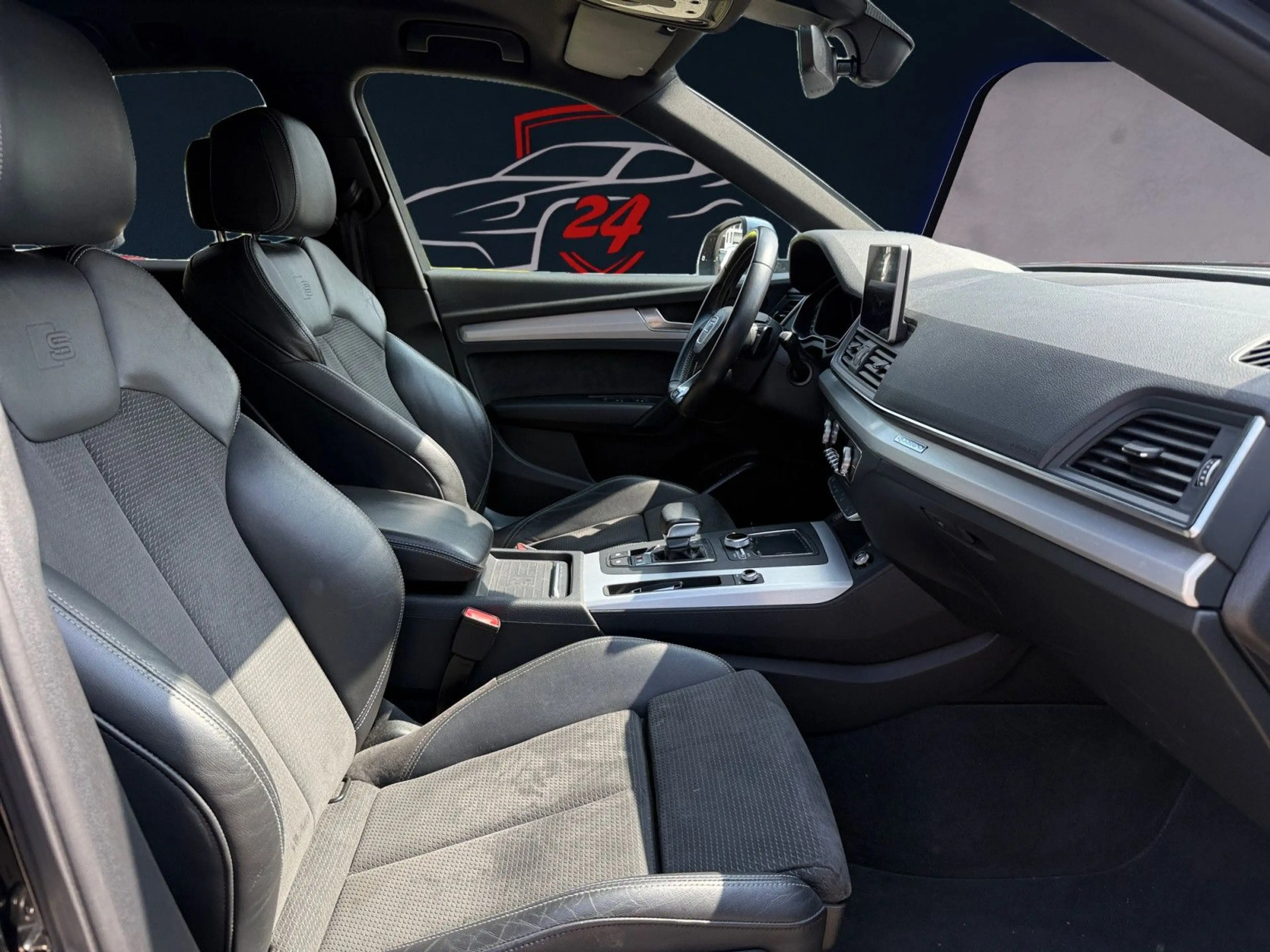 Audi SQ5 3.0 TDI quattro — photo 11