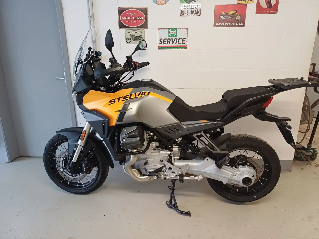 Moto Guzzi Stelvio