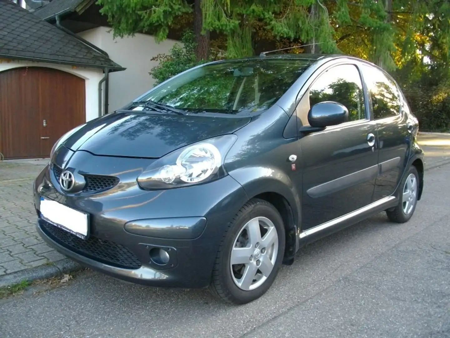 Toyota Aygo *Automatik*nur 59`tkm*5 Türen*Klima*toller Zu.. Grau - 1