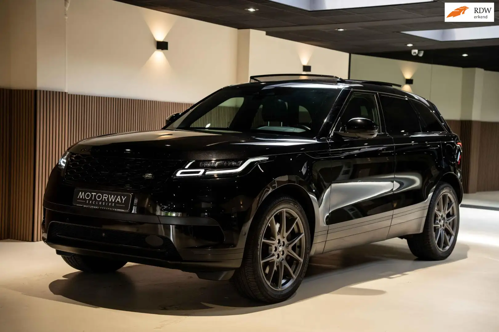 Land Rover Range Rover Velar 2.0 P400e R-Dynamic HSE|Black Pack|Matrix|Pano|360 Zwart - 1