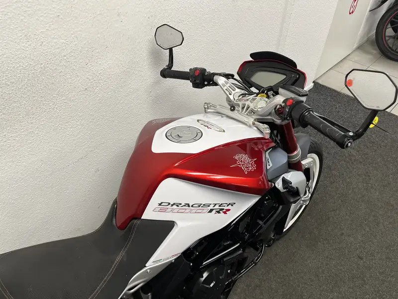 MV Agusta Dragster - foto 6