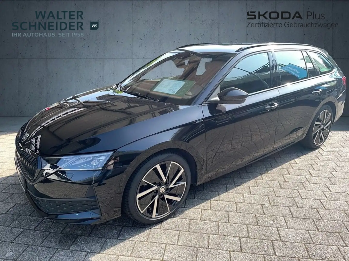 Skoda Octavia Combi 2.0 TDI DSG Sportline Navi AHK Mat Schwarz - 2