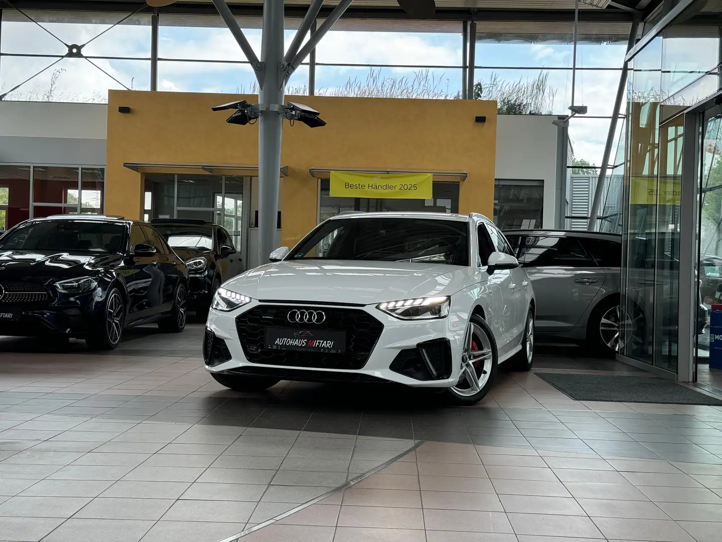 Audi A4 40 TDI quattro S line Kamera LED Keyless DSP 19" Weiß - 1
