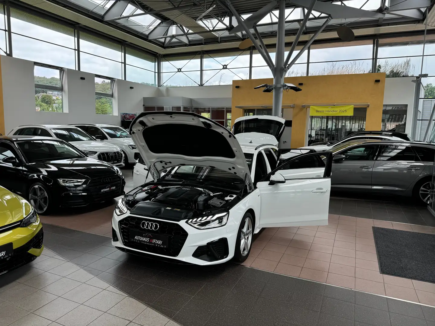 Audi A4 40 TDI quattro S line Kamera LED Keyless DSP 19" Weiß - 2