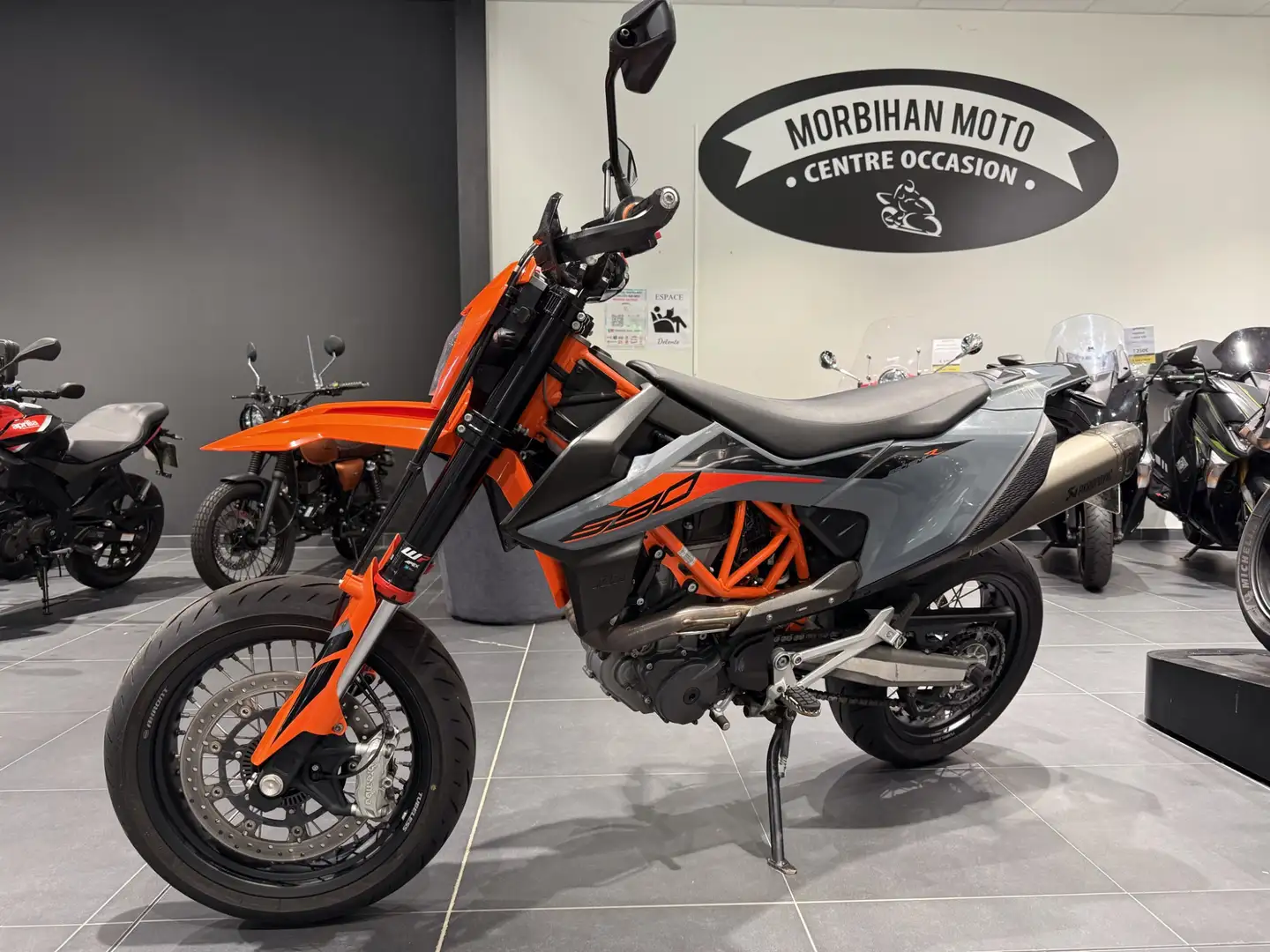 KTM 690 SMC R Orange - 1