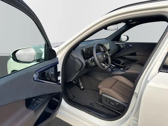 BMW X3 view 8
