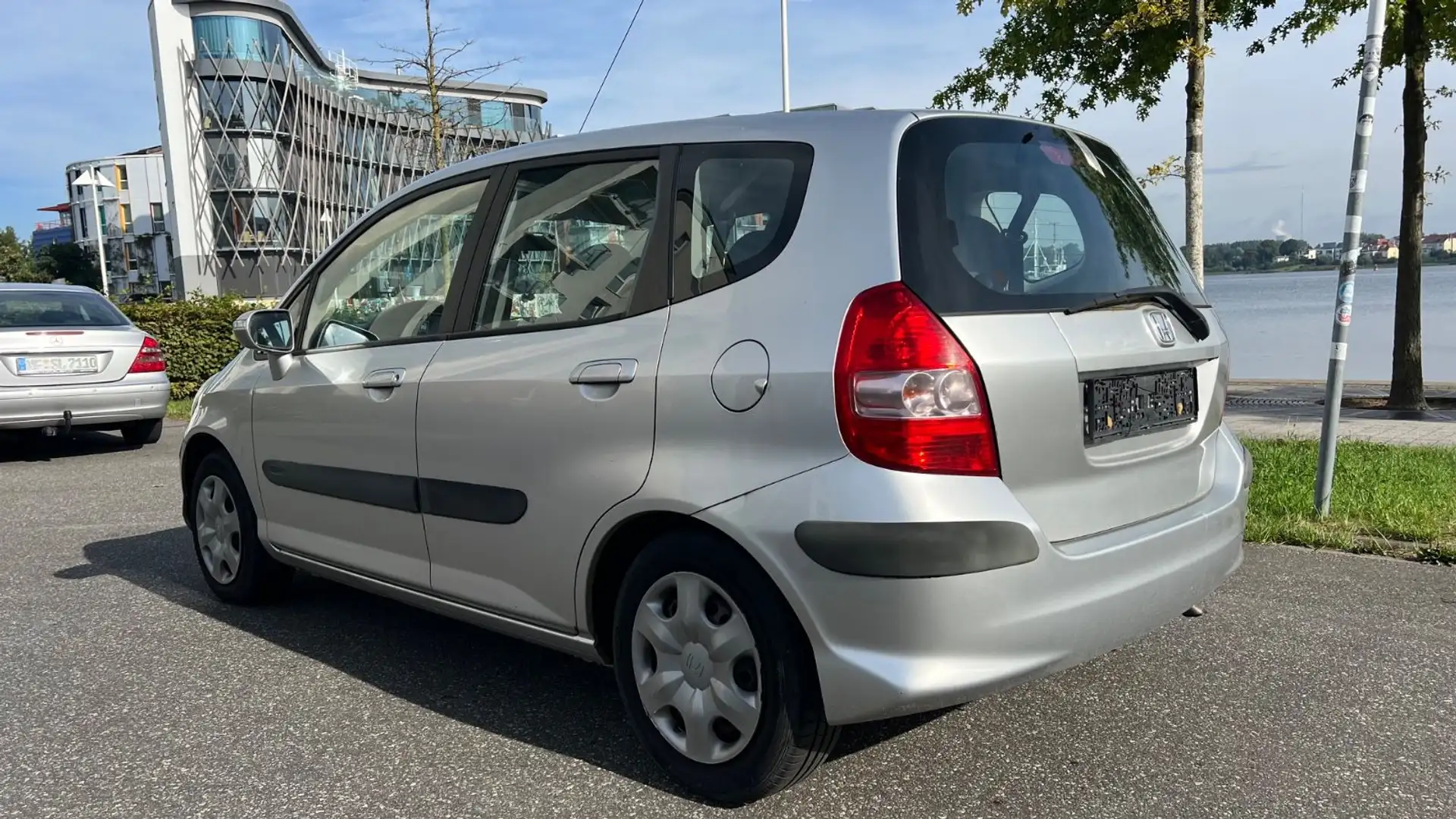 Honda Jazz 1.4 LS 1HAND DEKRA HU NEU KLIMA Silber - 2