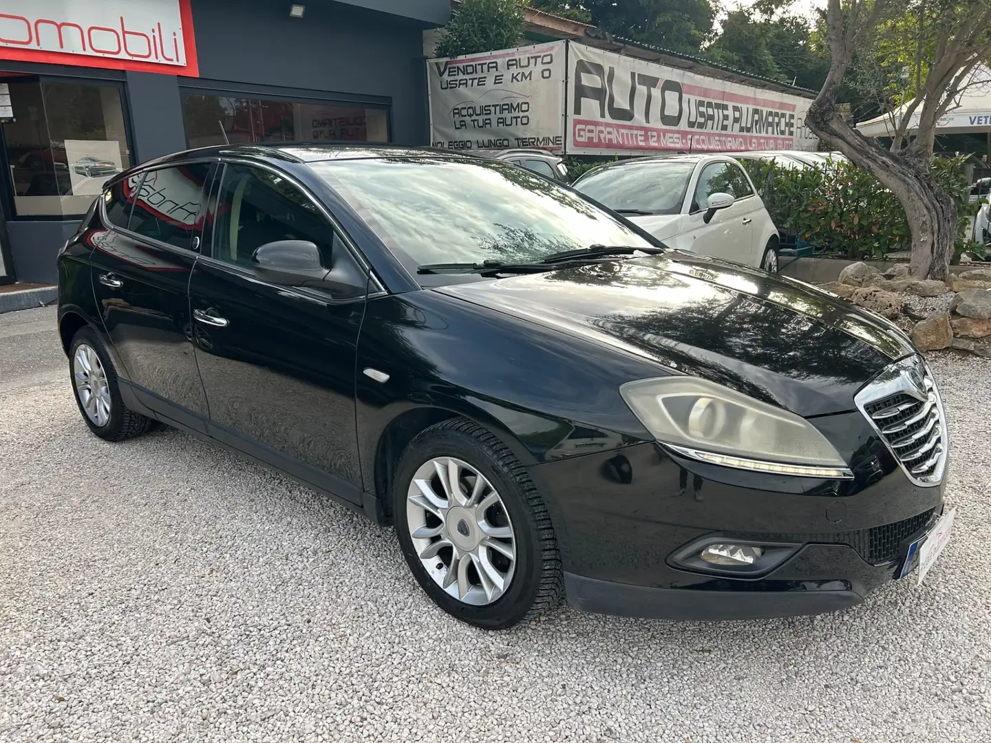 Lancia Delta 1.4 T-Jet Silver GPL Nero - 1