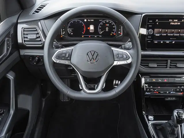 Volkswagen T-Cross view 11