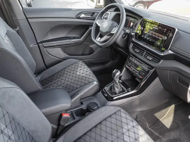 Volkswagen T-Cross view 8