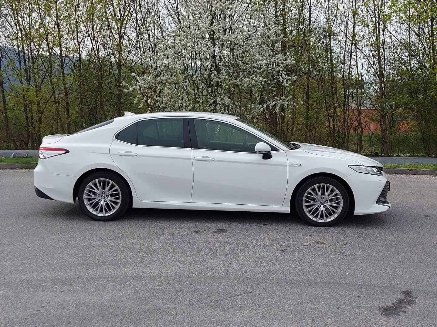 Toyota Camry 2.5 Hybrid Executive Wit - 2