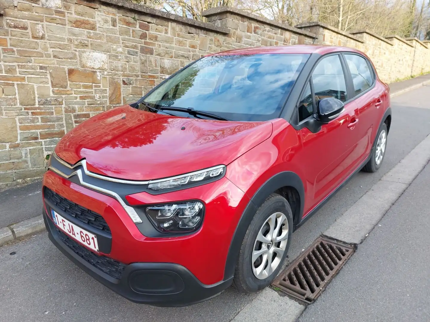 Citroen C3 C3 1.2i PureTech Live S Rood - 1