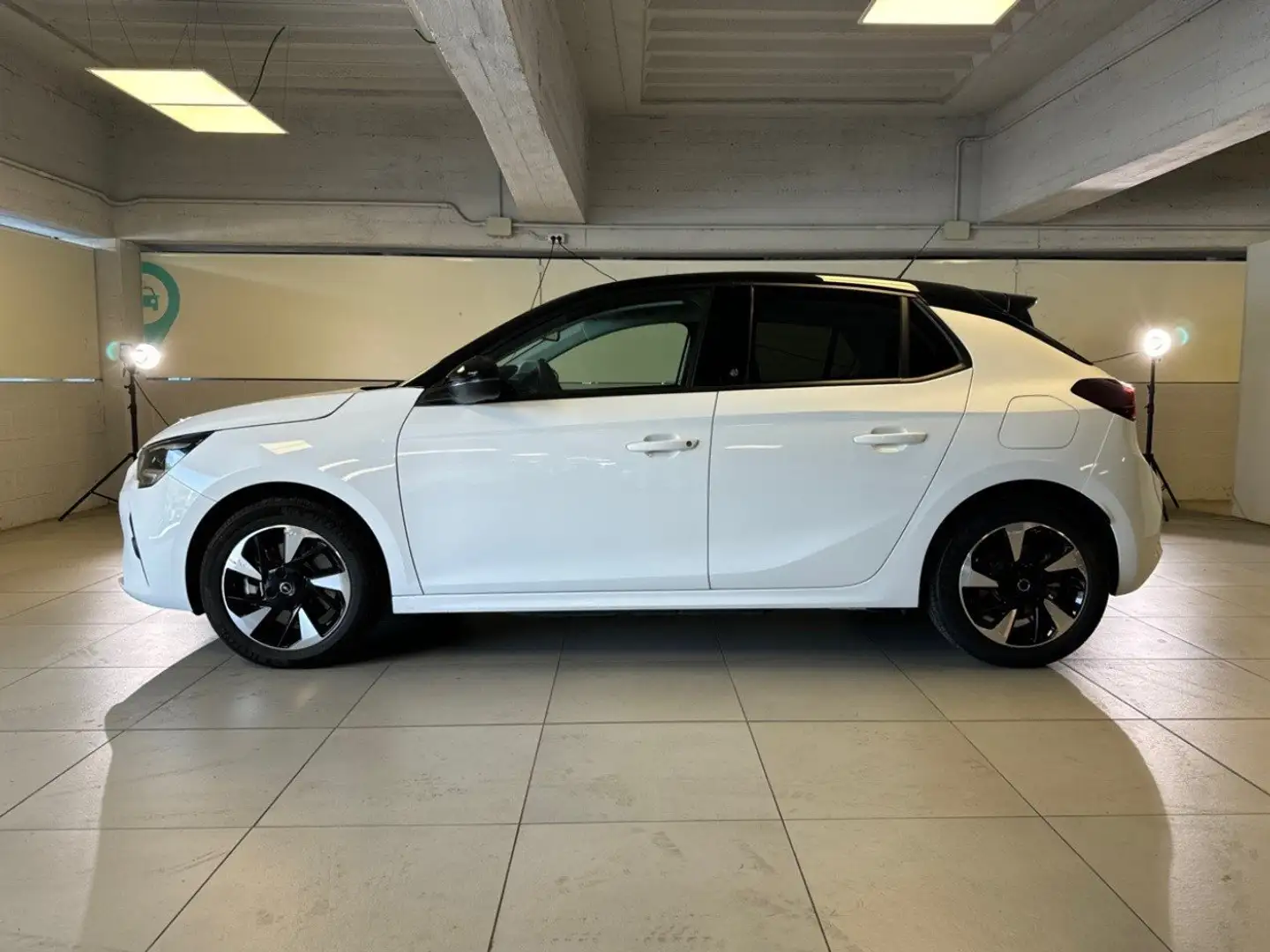 Opel Corsa 50KWH BEV e-Design & Tech Bianco - 2