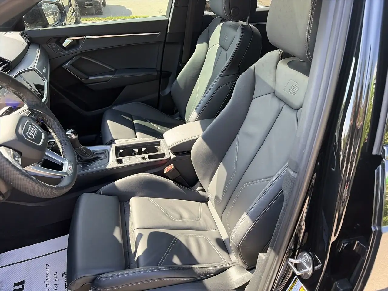 Audi Q3 photo Audi Q3