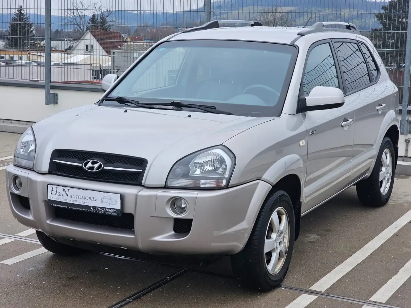 Hyundai TUCSON 2.7 GLS (4WD)*Orig.74000KM*Automatik*Leder*AHK*SHZ Grau - 1