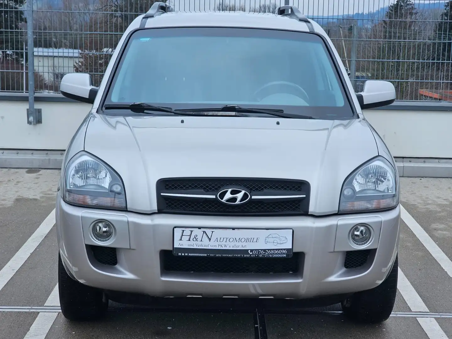 Hyundai TUCSON 2.7 GLS (4WD)*Orig.74000KM*Automatik*Leder*AHK*SHZ Grau - 2