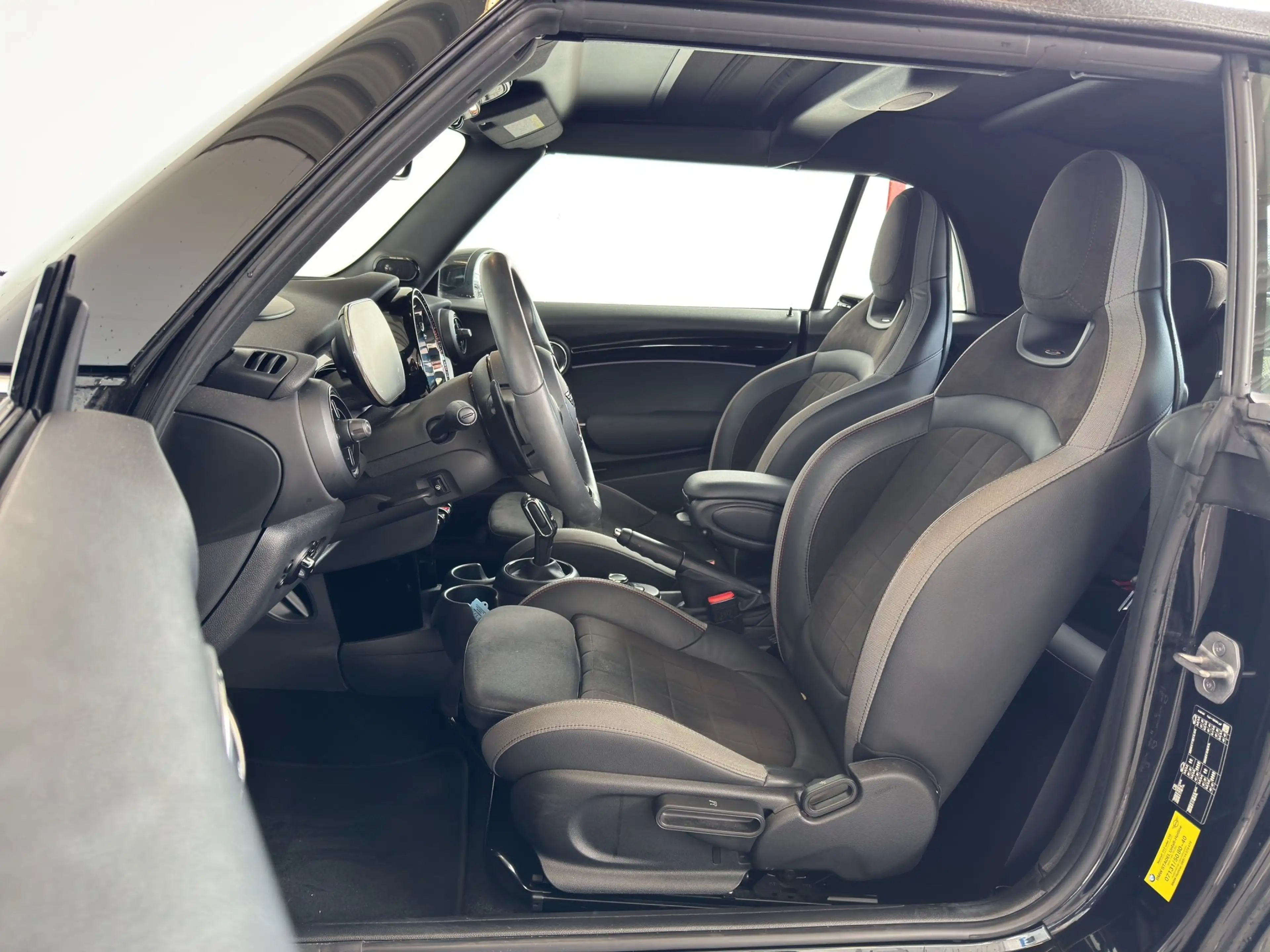 MINI Cooper S Cabrio Navi.LED.DriveAssist.RFK.KomfZg — photo 9
