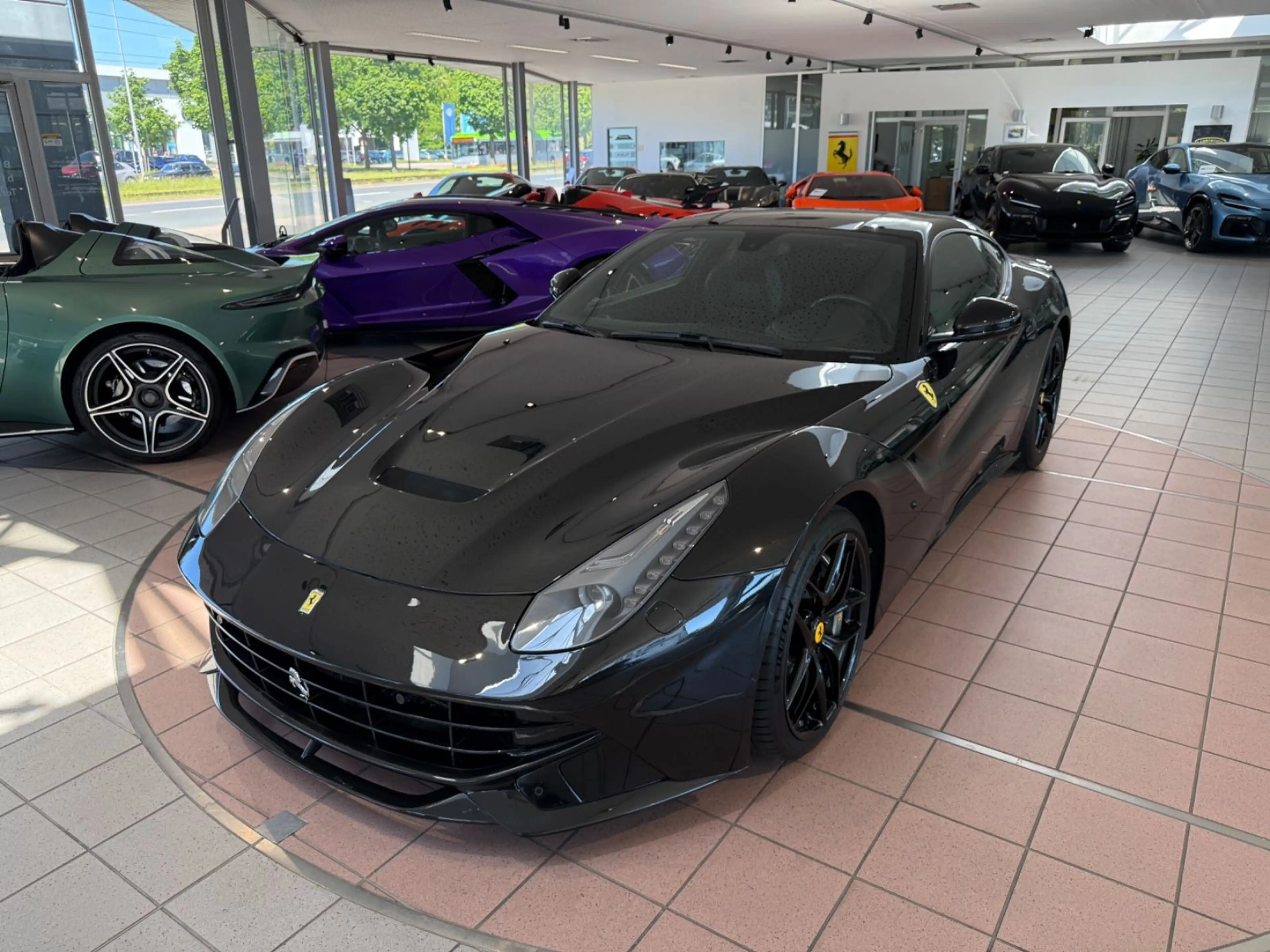 Ferrari F12 Berlinetta — photo 4