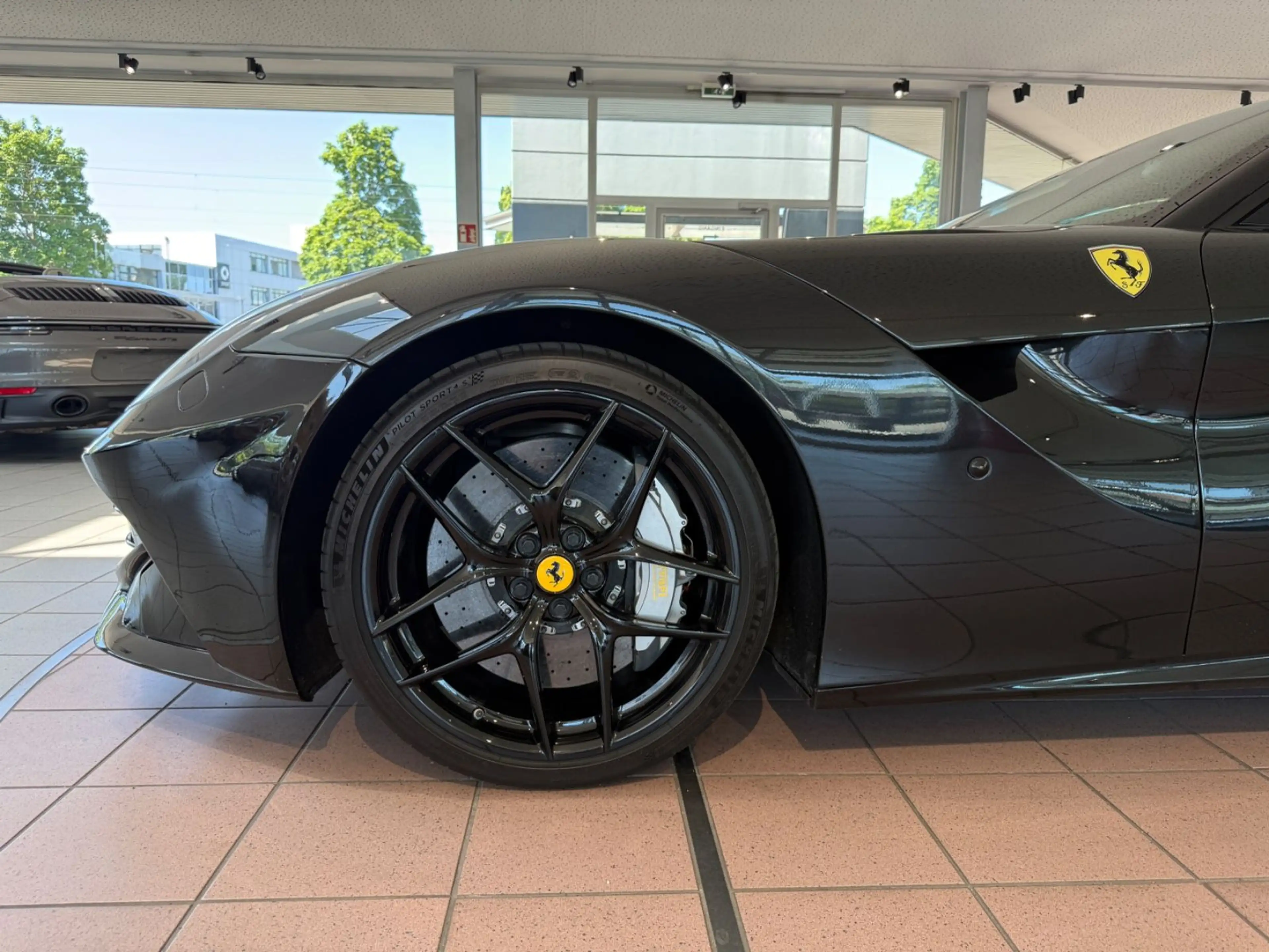 Ferrari F12 Berlinetta — photo 11