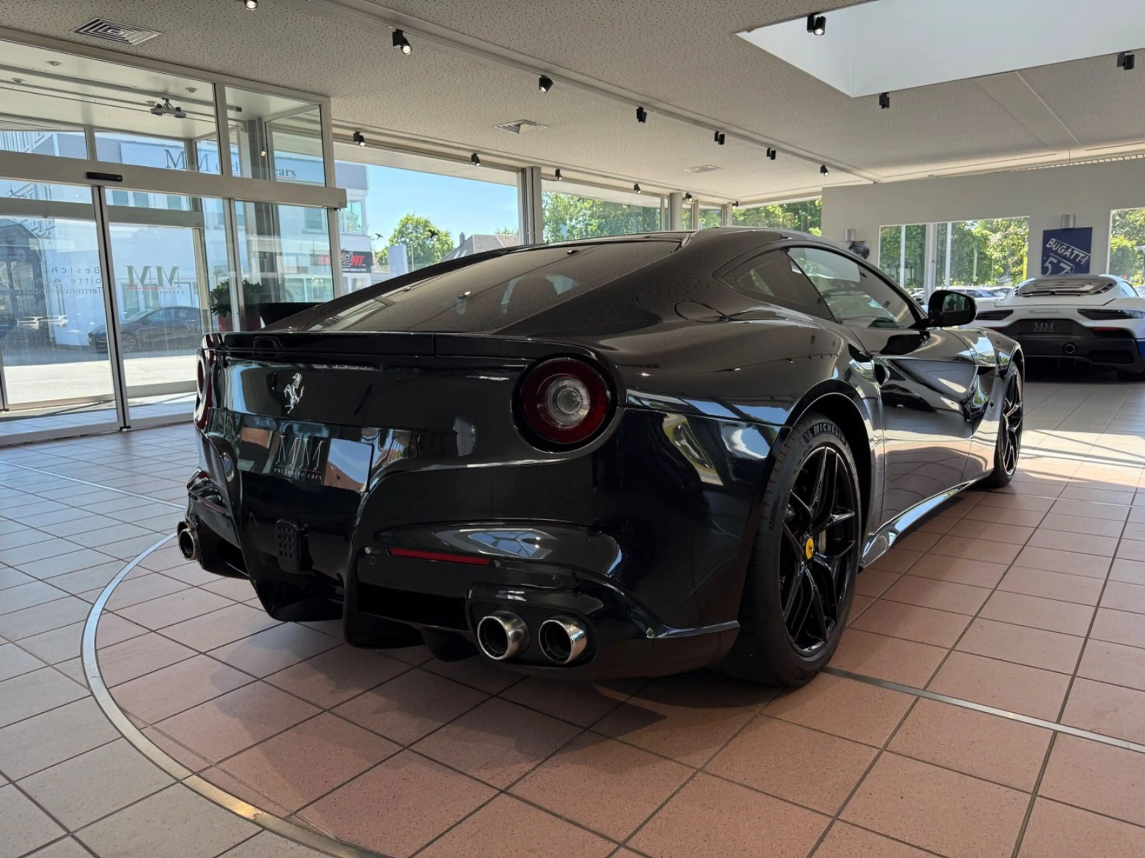 Ferrari F12 Berlinetta — photo 8